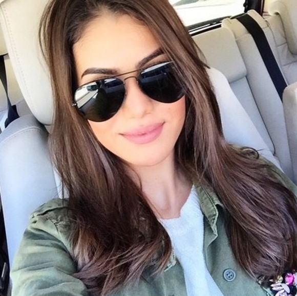 LIKE NEW RayBan Aviator RB3025 Black Ray ban Sunglasses - Picture 11 of 14